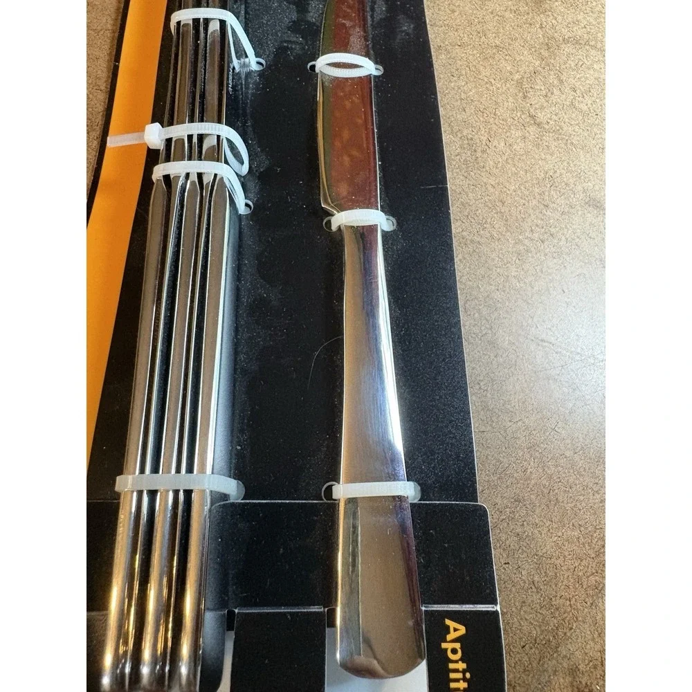 Title: Oneida Aptitude Dinner Knives Set of 4 Stainless Flatware Glossy